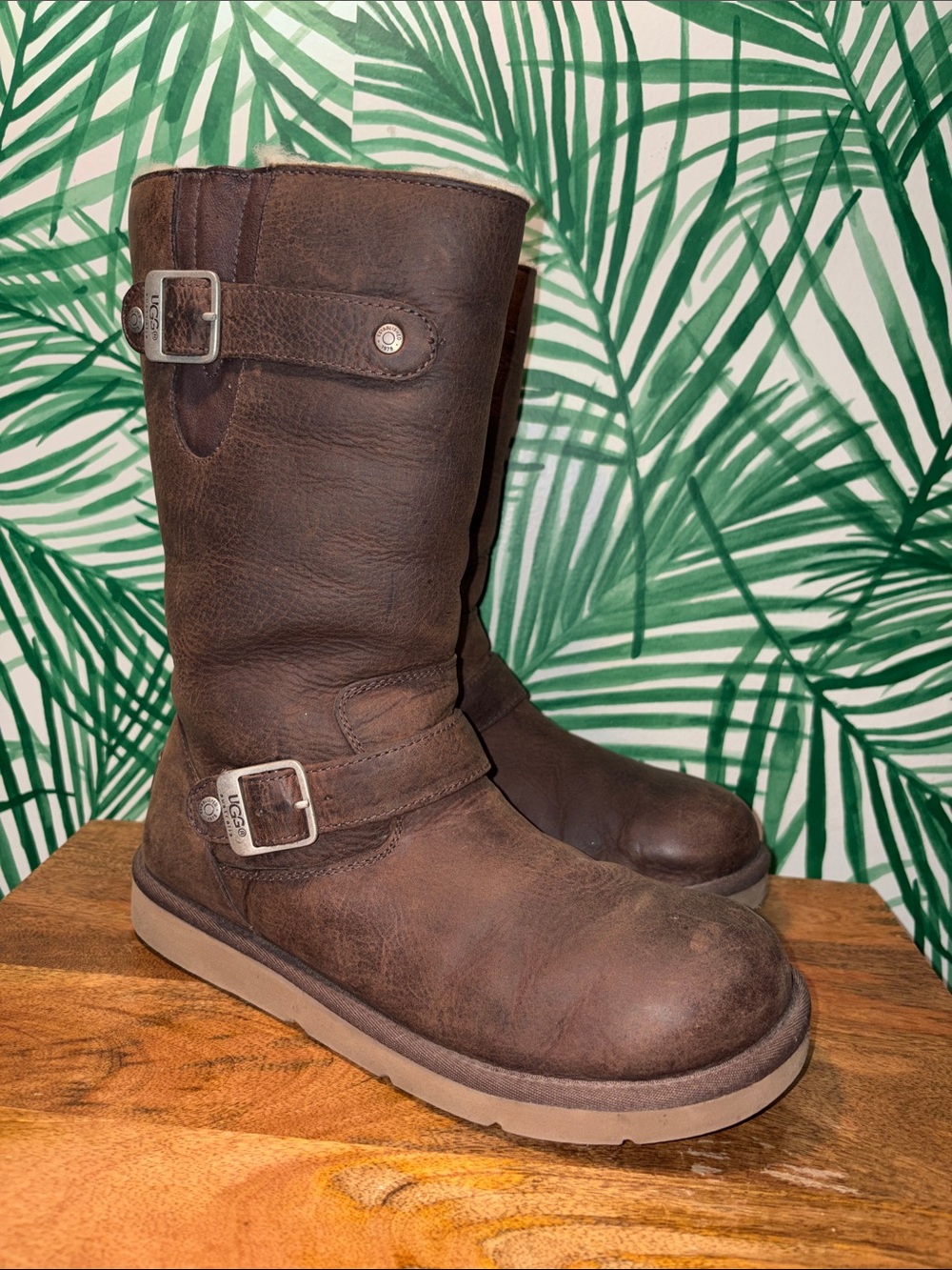 UGG Kensington Biker Brown Leather Sheepskin Boots Women’s 8 #5678